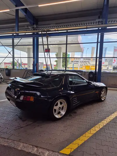 Porsche 928 5.0 Strosek 1988 — Coupé sportif mythique, préparation exclusive — interni