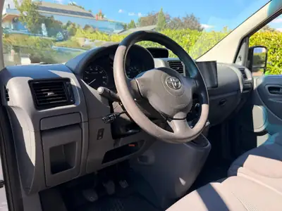 Toyota Proace 1.6D Glass Van — Utilitaire polyvalent, vitrages teinté, parfait pour artisans — Miniature 10