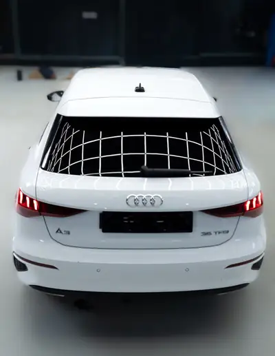Audi A3 1.5 35 TFSI Advanced S-Tronic — Berline hybride légère, 111'000 km, sans sinistre — côté