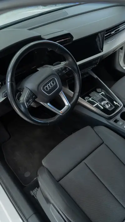 Audi A3 1.5 35 TFSI Advanced S-Tronic — Berline hybride légère, 111'000 km, sans sinistre — détail