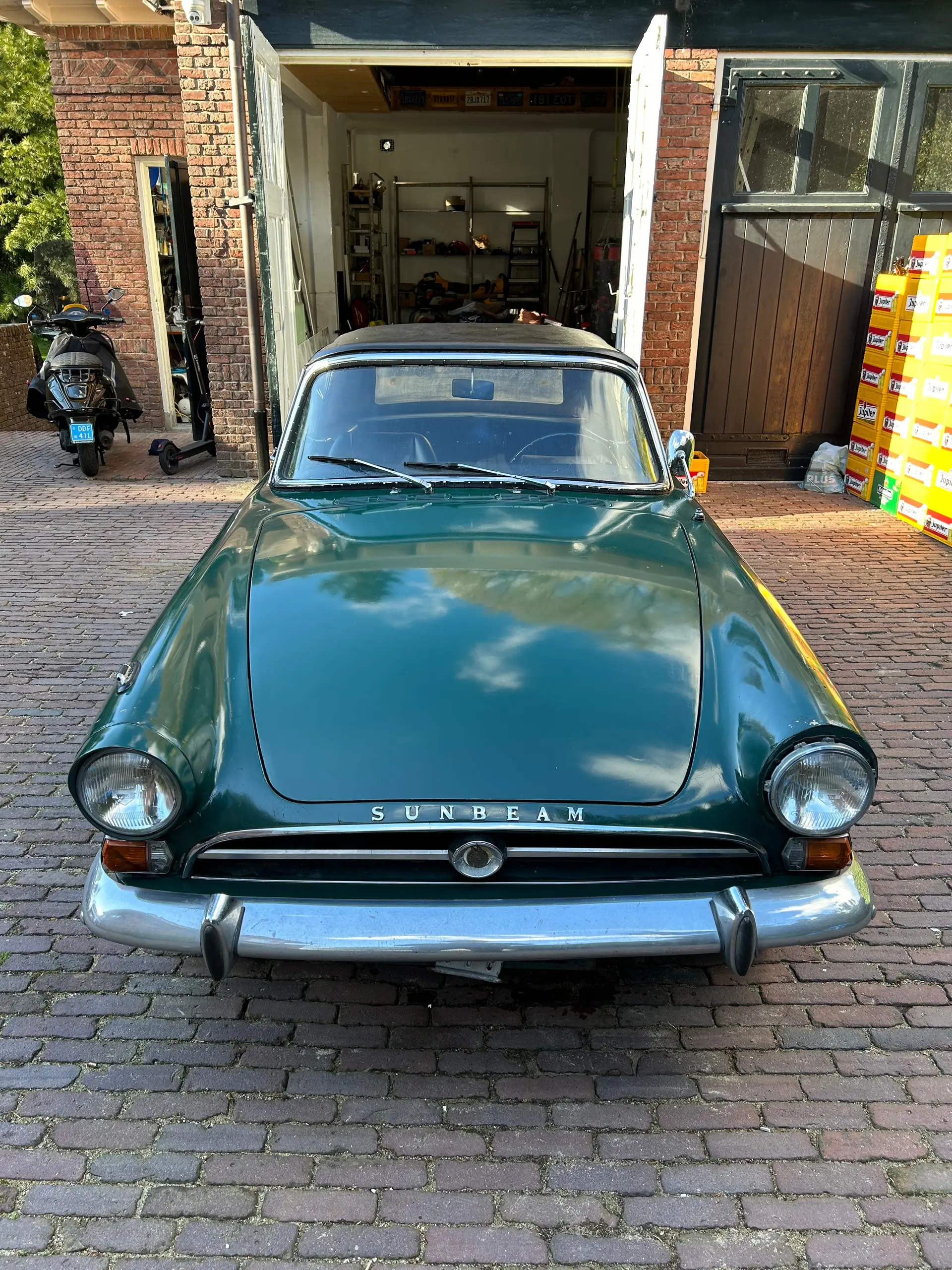 Sunbeam Alpine Series IV 1964 — Roadster britannique mythique, cabriolet vert d'époque — Außenansicht