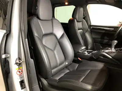 Porsche Cayenne 4.8 V8 S — SUV prestige 400 ch, transmission Tiptronic — Miniature 10