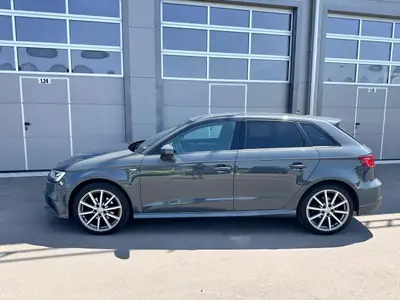 Audi A3 Sportback 2.0 TDI 150 — Berline diesel efficace, entretien impeccable — Innenraum