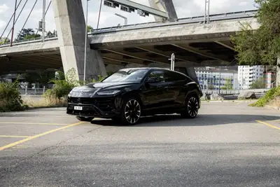 Lamborghini Urus 636 — Le SUV sportif ultime, 35'000 km seulement — Außenansicht