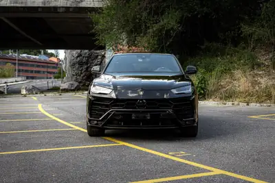 Lamborghini Urus 636 — Le SUV sportif ultime, 35'000 km seulement — Miniatur 13