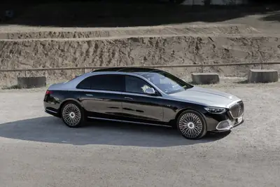 Mercedes-Benz S 680 V12 4MATIC — Berline de prestige 612 ch, seulement 34'836 km — vista esterna