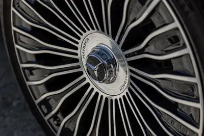 Mercedes-Benz S 680 V12 4MATIC — Berline de prestige 612 ch, seulement 34'836 km — Miniatura 16