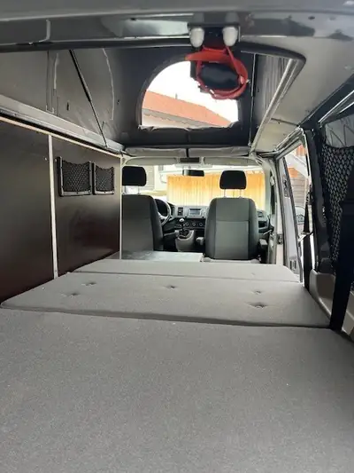 VW T6 2.0 TDI 150 4Motion — Camping-car aménagé avec garage sport intégré — Miniatur 12