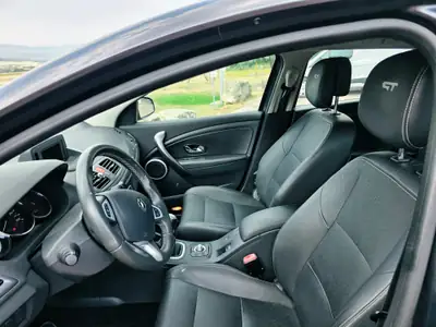 Renault Mégane GT TCe 180 — Break sportif de 2012, motorisation dynamique et intérieur premium — détail