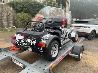 Caterham Seven 340R — Le roadster ultralégiste pour sensations pures — vista posteriore