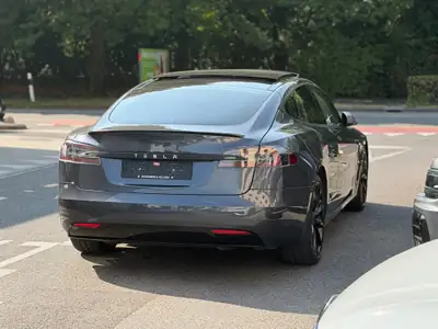Tesla Model S 100D Performance — Berline électrique haute performance, 69 900 km, batterie 88% — Miniatura 8