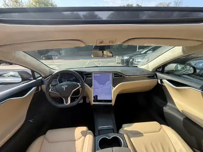 Tesla Model S 100D Performance — Berline électrique haute performance, 69 900 km, batterie 88% — Miniatura 15