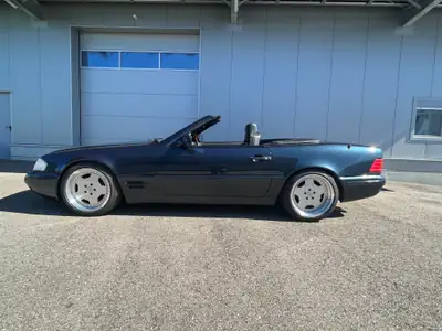 Mercedes-Benz SL 320 — Cabriolet de prestige des années 90, exemplaire avec homologation véhicule historique — fianco