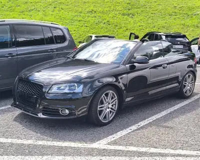 Audi Cabriolet 2010 — Décapotable élégante, sans sinistre — vue extérieure