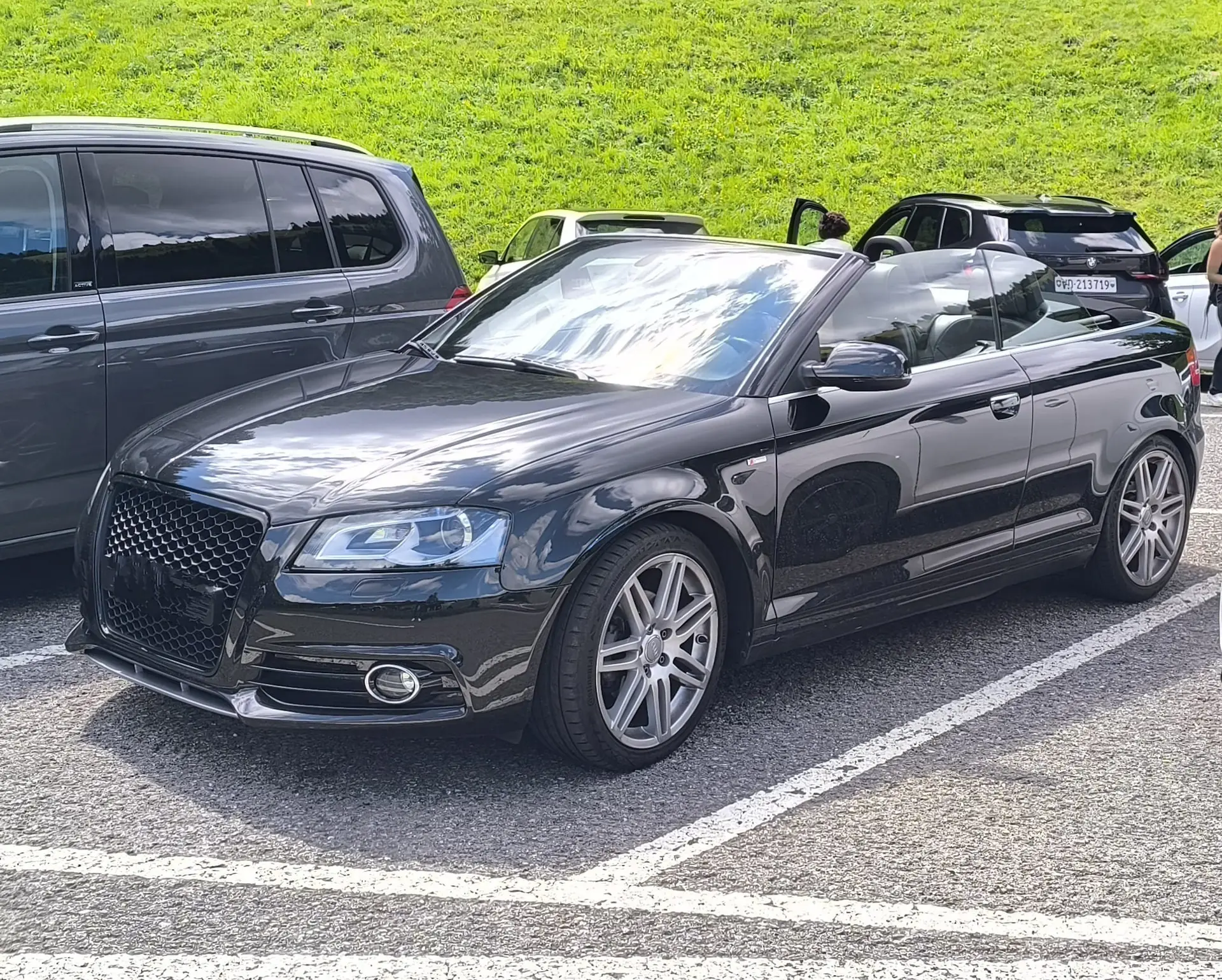 Audi Cabriolet 2010 — Décapotable élégante, sans sinistre — vue extérieure