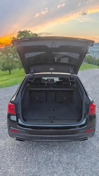 BMW 540i xDrive Touring — Berline familiale premium, 340 ch et transmission intégrale — Miniature 10