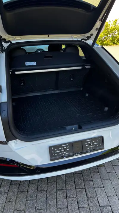Kia EV6 77 kWh GT-Line 4x4 — SUV électrique haute performance, 28 000 km seulement — Miniatura 10