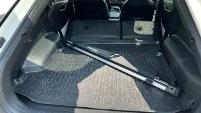Kia EV6 77 kWh GT-Line 4x4 — SUV électrique haute performance, 28 000 km seulement — Miniatura 12