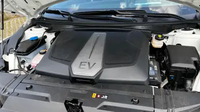 Kia EV6 77 kWh GT-Line 4x4 — SUV électrique haute performance, 28 000 km seulement — Miniatura 13