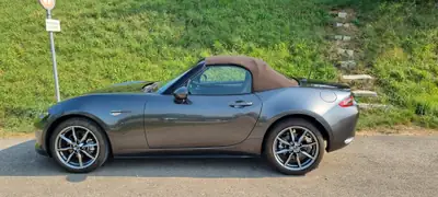 Mazda MX-5 2.0 Kazari — Roadster iconique, 5500 km seulement, garantie 2030 — arrière