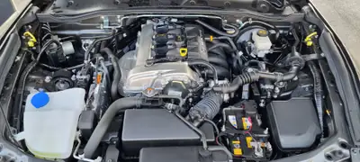 Mazda MX-5 2.0 Kazari — Roadster iconique, 5500 km seulement, garantie 2030 — Miniature 9
