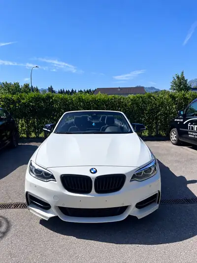 BMW M240i xDrive Cabriolet — Sportivité décapotable, 340 ch dynamiques — Heckansicht