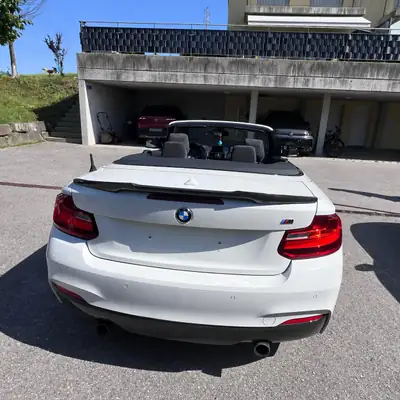 BMW M240i xDrive Cabriolet — Sportivité décapotable, 340 ch dynamiques — Armaturenbrett