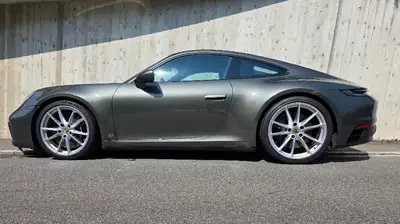 Porsche 911 Carrera GTS PDK — Coupé sportif vert métallisé, 480 ch, état exceptionnel — Miniature 18