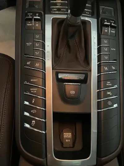 Porsche Macan 3.6 V6 Turbo — SUV sportif 400 ch, première main, sans accident — Thumbnail 11