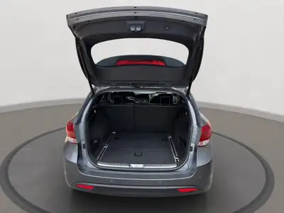 Hyundai i40 Wagon 1.7 CRDI — Break spacieux diesel, entretien suivi, sans sinistre — Miniature 15