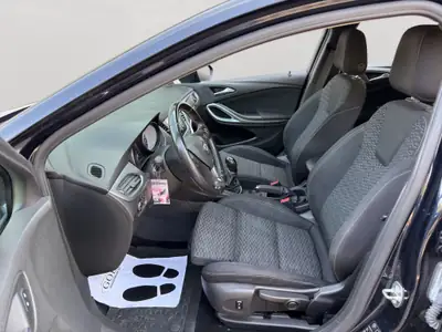 Opel Astra 1.4i Turbo Enjoy 2018 — Berline fiable, entretien suivi, sans sinistre — détail