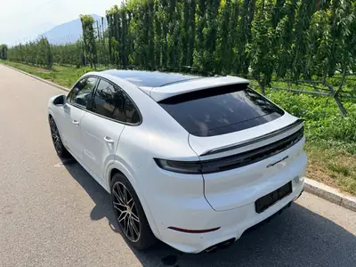 Porsche Cayenne Coupé GTS — SUV coupé sportif, 500 ch, faible kilométrage — tableau de bord