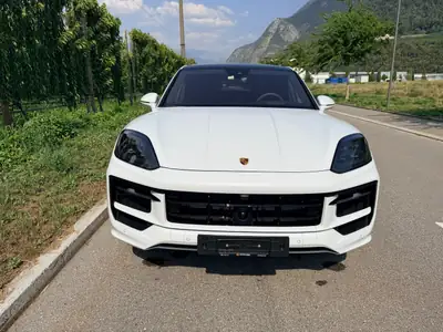 Porsche Cayenne Coupé GTS — SUV coupé sportif, 500 ch, faible kilométrage — détail