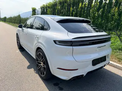 Porsche Cayenne Coupé GTS — SUV coupé sportif, 500 ch, faible kilométrage — Miniature 7