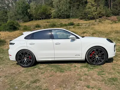 Porsche Cayenne Coupé GTS — SUV coupé sportif, 500 ch, faible kilométrage — Miniature 8