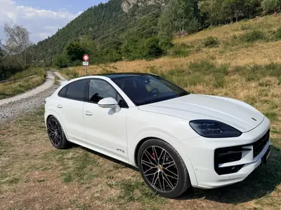 Porsche Cayenne Coupé GTS — SUV coupé sportif, 500 ch, faible kilométrage — Miniature 13