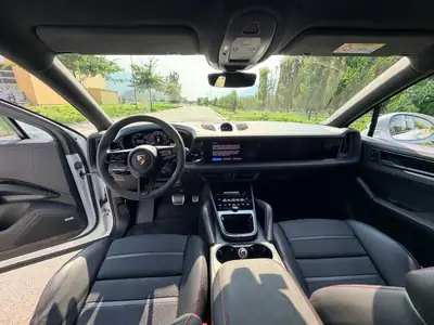 Porsche Cayenne Coupé GTS — SUV coupé sportif, 500 ch, faible kilométrage — Miniature 18