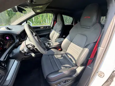Porsche Cayenne Coupé GTS — SUV coupé sportif, 500 ch, faible kilométrage — Miniature 22