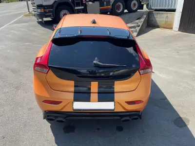 Volvo V40 2.5 T5 R-Design Heico — Compacte suédoise haute performance, 260'000 km — côté