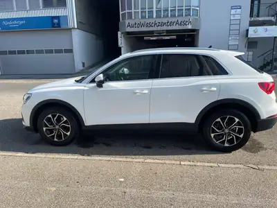 Audi Q3 1.5 35 TFSI S-Tronic — SUV compact hybride essence, 70'850 km seulement — exterior view