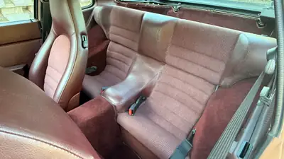 Porsche 944 2.5 S — Chef-d'œuvre des années 1980, 190 ch authentiques — Miniature 14