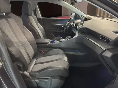 Peugeot 5008 1.2 PureTech Allure — SUV 7 places, boîte auto, consommation maîtrisée — Miniatur 8