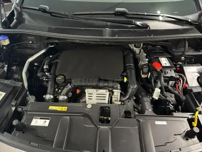 Peugeot 5008 1.2 PureTech Allure — SUV 7 places, boîte auto, consommation maîtrisée — Miniatur 11