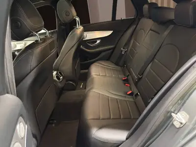 Mercedes-Benz C 180 AMG Line — Break élégant, motorisation efficace et 63 000 km seulement — Miniature 9