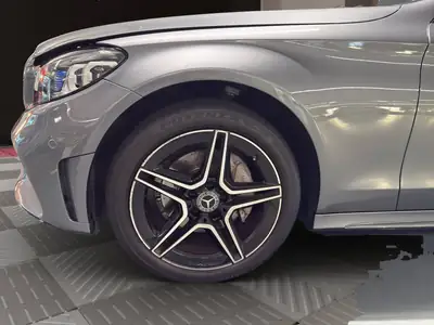 Mercedes-Benz C 180 AMG Line — Break élégant, motorisation efficace et 63 000 km seulement — Miniature 12