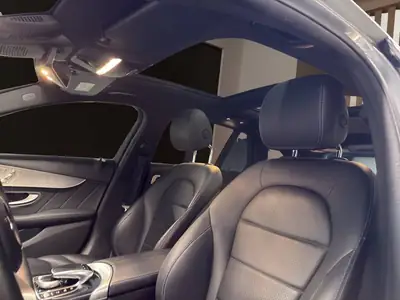 Mercedes-Benz C 180 AMG Line — Break élégant, motorisation efficace et 63 000 km seulement — Miniature 15