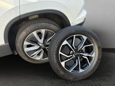 Skoda Karoq 2.0 TDI 4×4 DSG — SUV robuste, garantie usine, faible kilométrage — Miniature 20