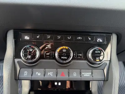 Skoda Karoq 2.0 TDI 4×4 DSG — SUV robuste, garantie usine, faible kilométrage — Miniature 22