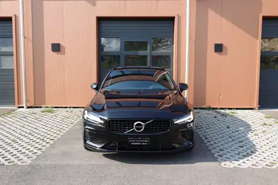 Volvo V60 T6 eAWD Twin Engine — Hybride rechargeable performant, 57 000 km seulement — côté
