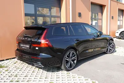Volvo V60 T6 eAWD Twin Engine — Hybride rechargeable performant, 57 000 km seulement — Miniature 7